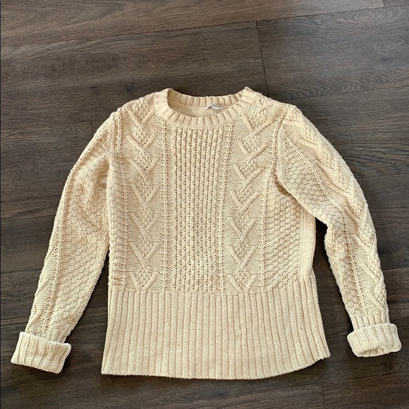 GAP Sweaters - GAP Knit wool sweater